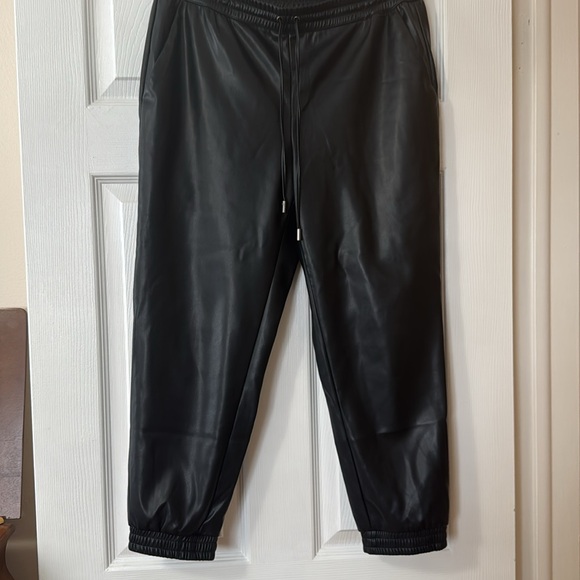 Black faux leather joggers - Picture 3 of 5